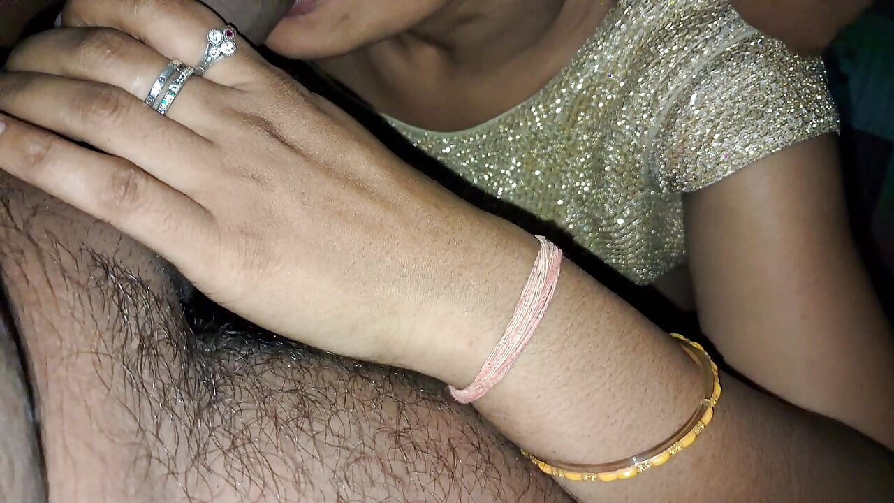 거유를 빠는 인도 여대생 Bhabhi 알몸으로 입에 사정