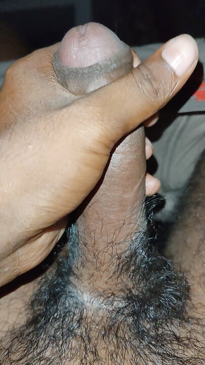 Using hand in search of female model.
