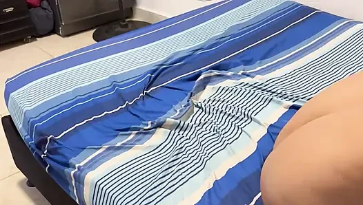 Orta yaşlı seksi latin ile sert anal seks dölleniyor