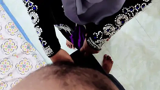 Hijabi stepmom need big dick for face fuck so stepson help her hot xxx