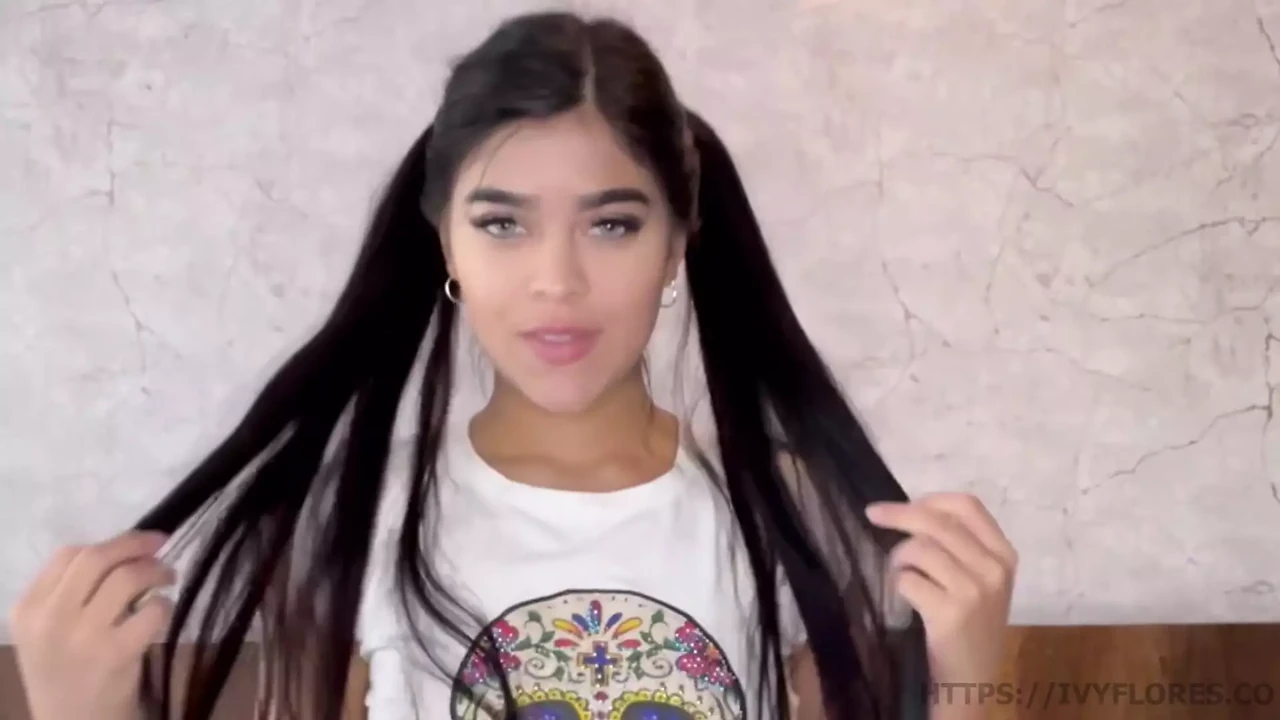 Sultry latina gets wild in bed with huge dildo! - Ivy Flores Leak