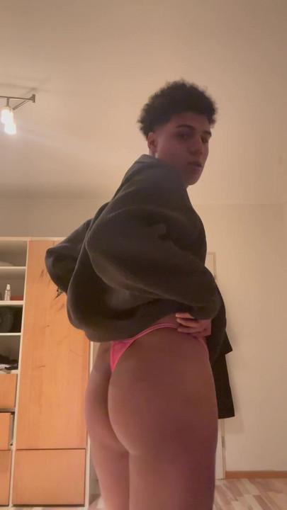 Leroy Schoeller from Berlin