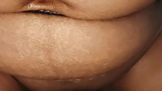 Bugün kocam beni arkadaşı tarafından sikiyor