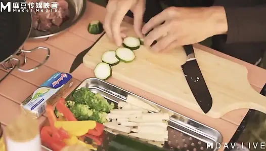 MTVQ19-EP2 Vahşi günde çiğin ilk günü2/Güneşte orman topu