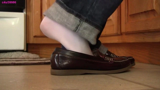 Caroline shoeplay Sperry while doing dishes PREVIEW