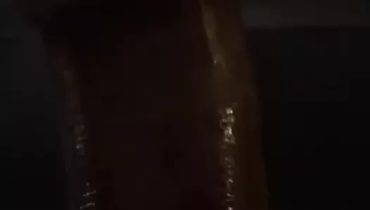 Yarım yamalak oyuncak handjob