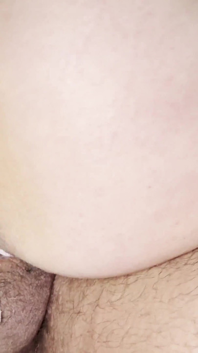 Oförglömligt ögonblick från "Hon knullar HONOM för att posta orgasm! SQUAT RIDNING RÖRIG CREAMPIE"