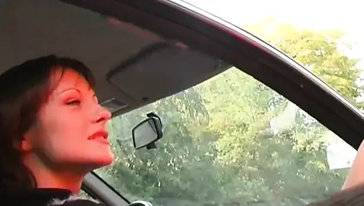 Erkek Arkadaşi, Anas Çalişani Tarafindan Onun Başini Mahvettiğini Biliyor
