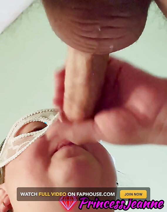 Gerçek amatör süper yakın çekim oral seks gırtlağına kadar oral dölleme