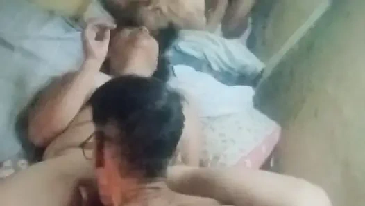 Zaman geldiğinde ilişki her zaman sikişiyor