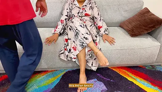 Memek berbulu istri semok berhijab dientot habis-habisan sama teman suaminya sendiri