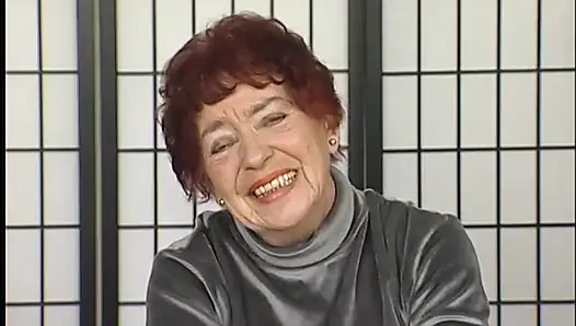 Kıllı kızıl saçlı nine oyuncu seçmelerinde amını sikiyor