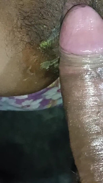 Detik menawan dari "Makcik India berkongkek keras semasa bersendirian di rumah"