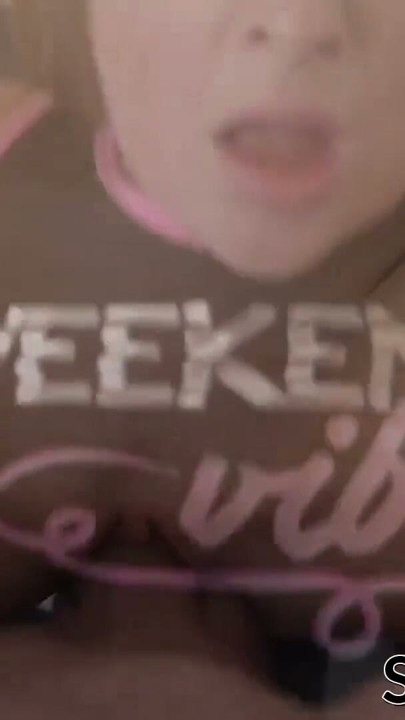 Jonge hottie deelt stiefvader's grote dikke pov pik met vriendje | Clip 1