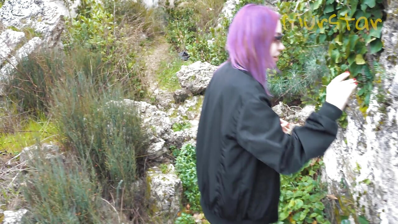 Chupar nas Ruínas de um Antigo Palácio Murstar