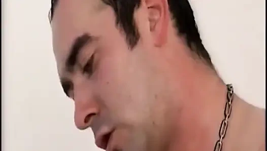 Mainin memek liar cewek biester biester dengan ganas