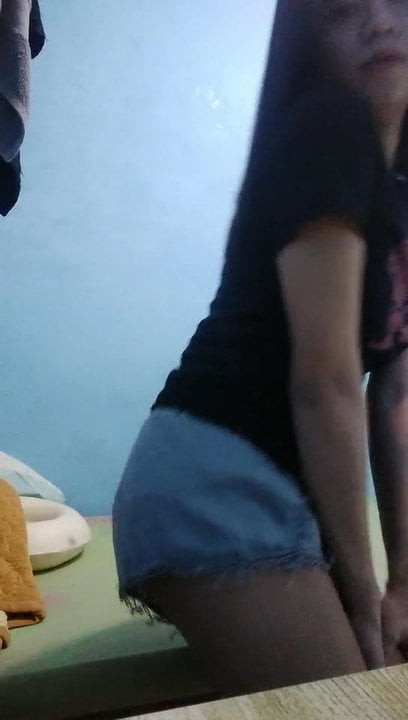 Young Filipina dance teased part 1