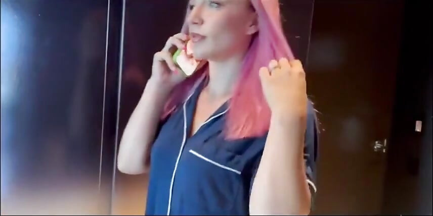 Seksi ateşli evli kadın