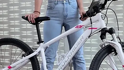 First Pee Compilation! Stadning, Outside, with Girls