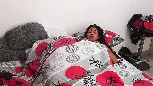 Horny stepdaughter can't stand it and asks her stepdad to fill her pussy