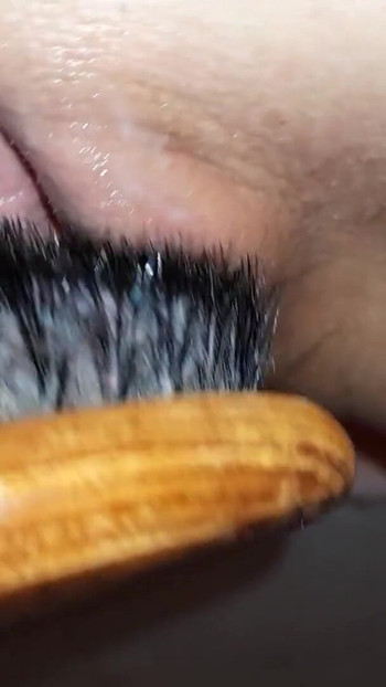 Stunning moment from "Punci csipeszelve hajkefe beillesztessel"