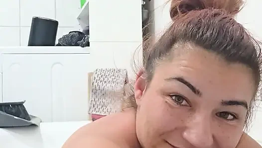 Эротическое масляное шоу