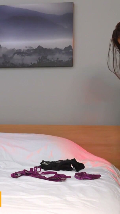 Cute 18yo Latina Showing Off Her Big Booty In Front Of The Camera | Clip 1