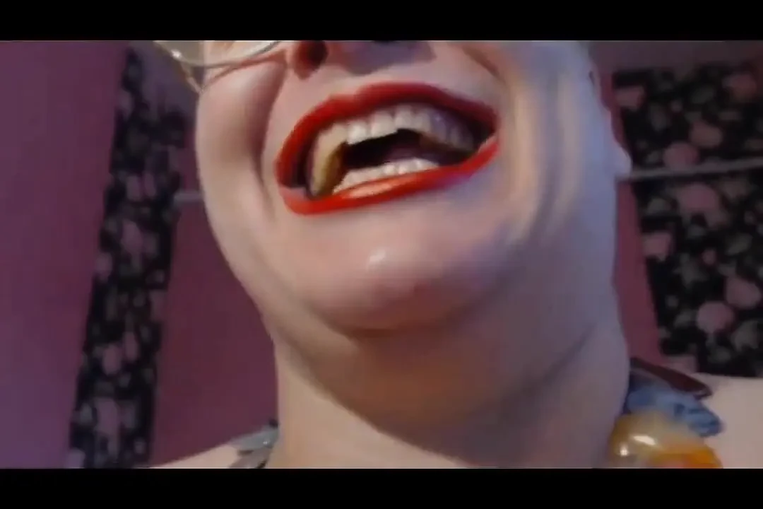 Slutty outfit,shake and slap my body,anal,ATM, prolapse