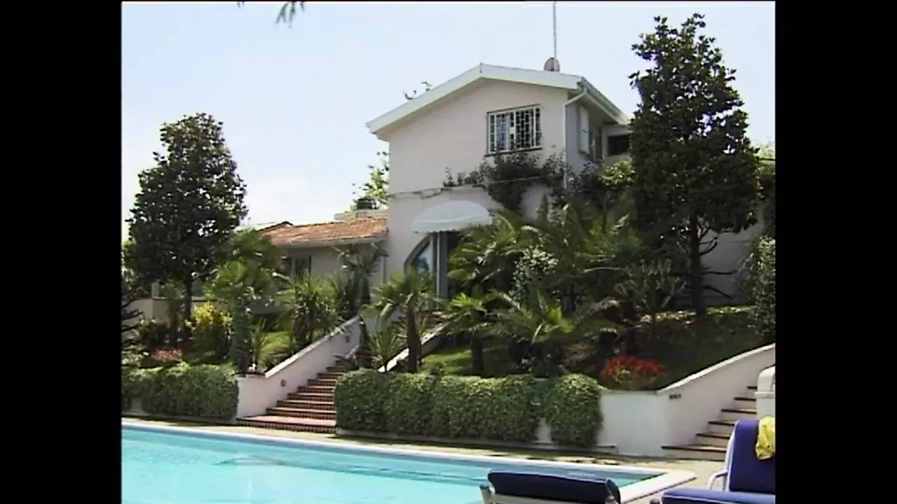 Hot bitch loves Anal Sex!