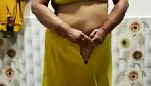 Desi step mom exposing her big fucking boobs