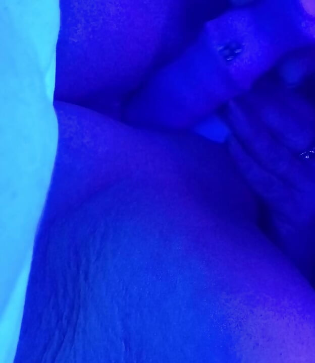 Waktunya main blacklight