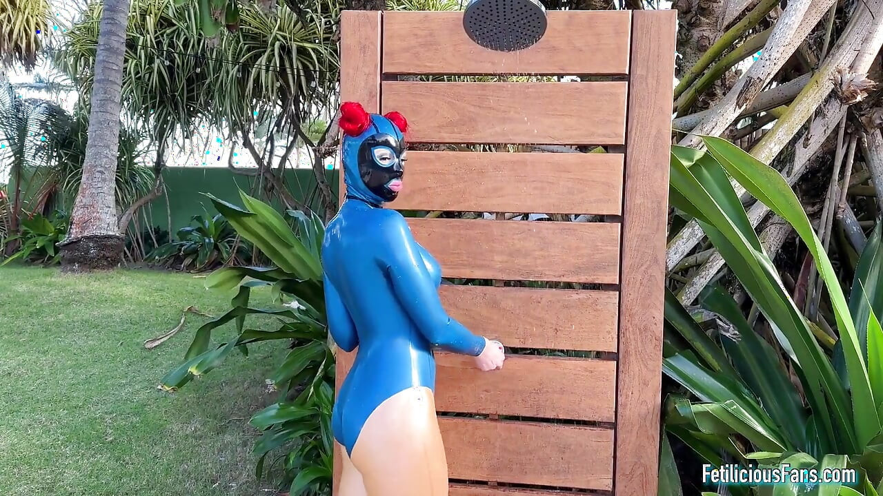 Rubberdoll a Paradicsomban