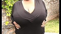 खूबसूरत विशालकाय महिला विशाल फांसी स्तन किनारा सहनशक्ति ट्रेनर 6