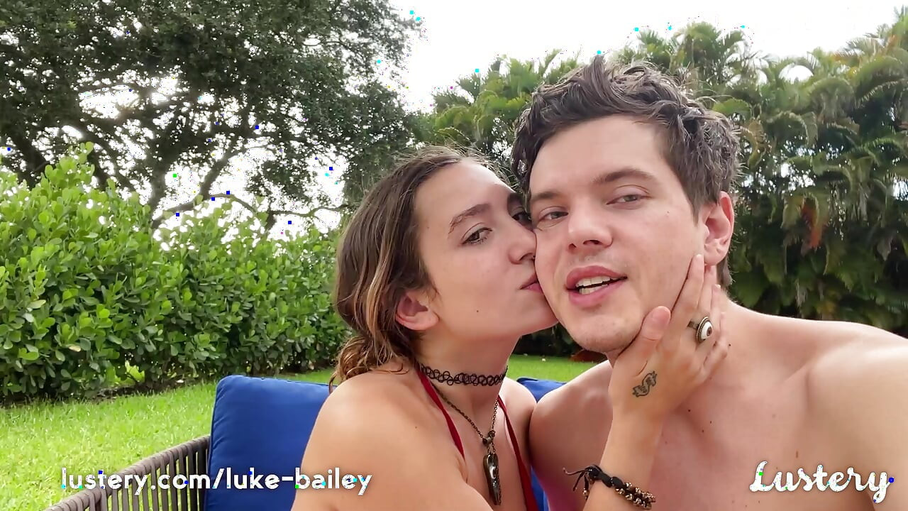 Spotkali się na skoku w jego samochodzie, a teraz filmują się, uprawiając najgorętszy seks - Luke Cooper i Bailey Base