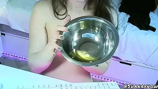 Only Members I Pee in My Live Show