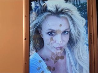 Britney Spears semen homenaje 92