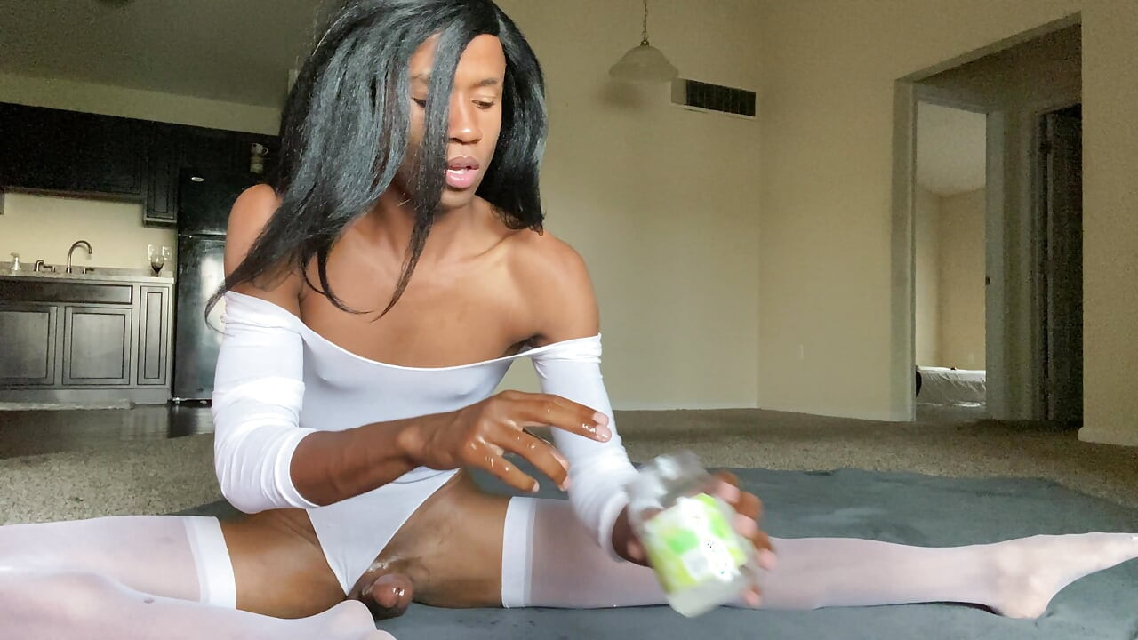 Booty and dick play - Karma isn’t always a bitch