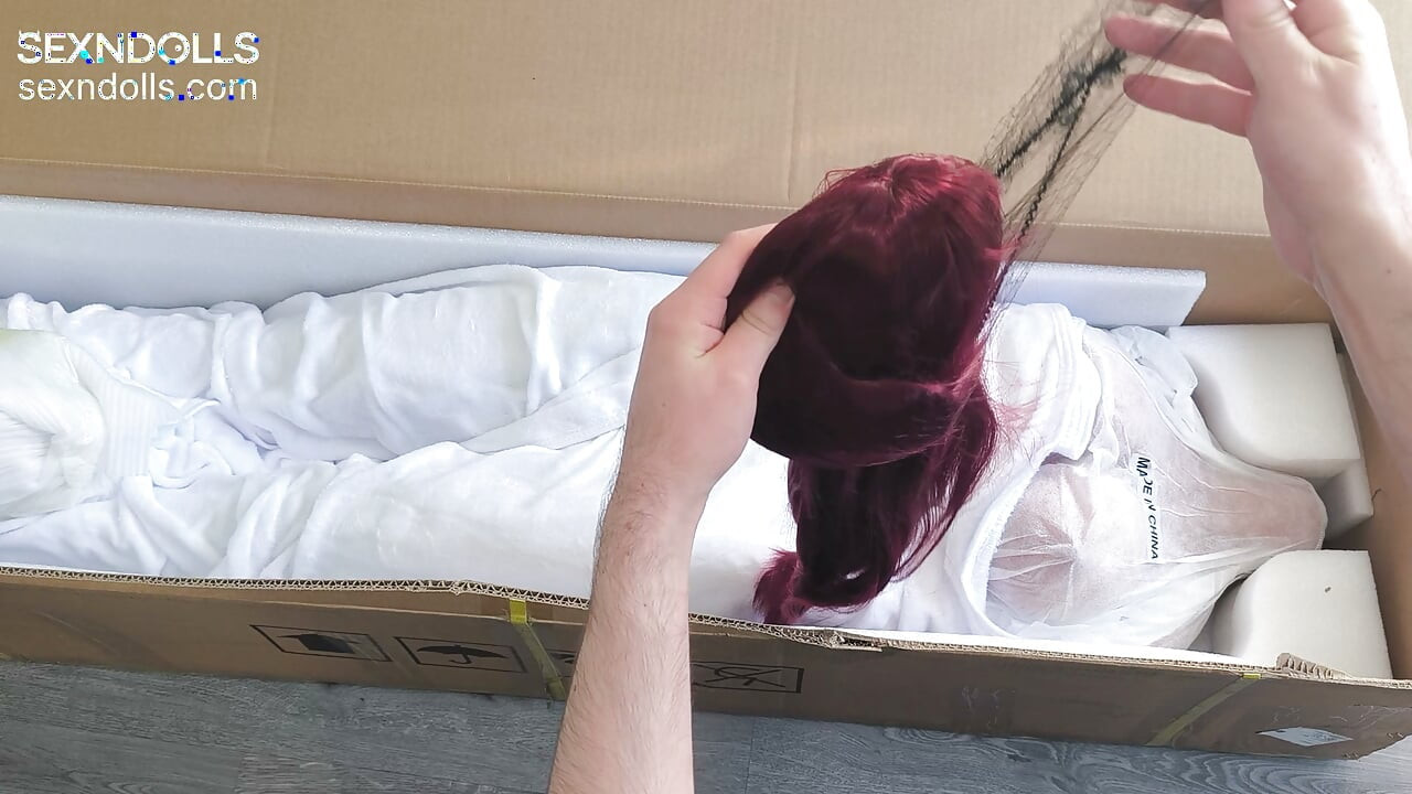 It is finaly here!  Unboxing Asian sexdoll Lina Mei from sexndolls