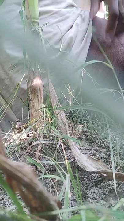 The village boy went to the cornfield and hit him hard | Clip 1