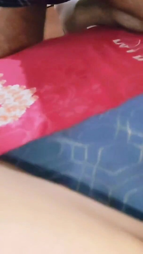 Hindi zvuk na medenom mesecu Novopečeni prvi put vrući i jak seks | Klip 1