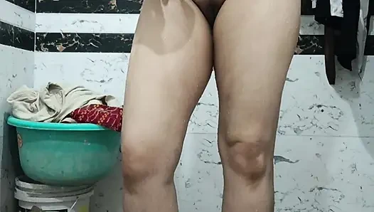 Priya si kakak ipar india lagi asik pamer tembus pantanya