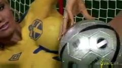 Schwedisches Fußball-Schätzchen