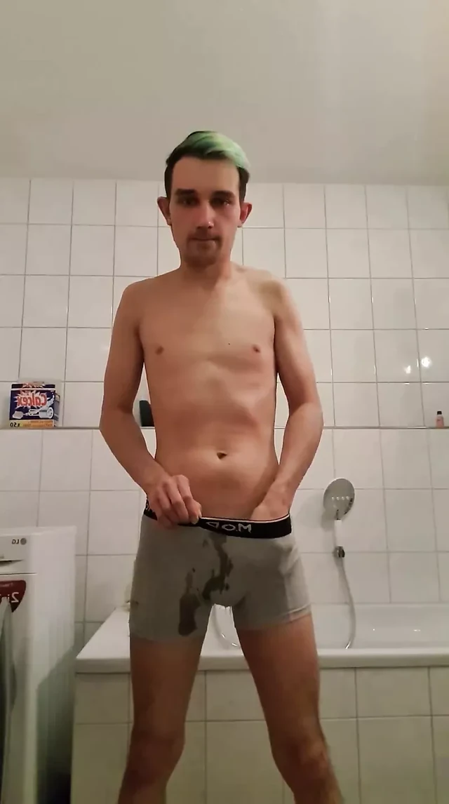 Pee in the panties