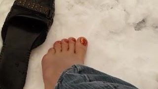 pretty feet in snow