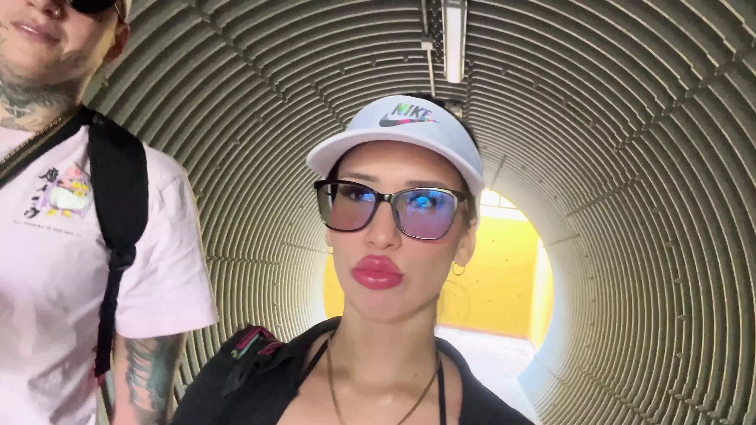 Bumanguesa Katti blake fucks in the middle of panachi park, for a big cock