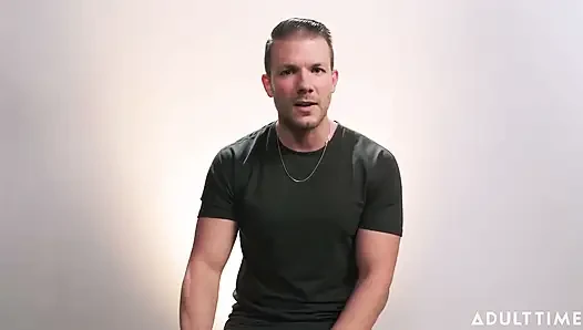 Codey steele hat den Mormonismus für Porno und Vergnügen abgerutscht! | Pornostar-Interview | Erwachsenenzeit