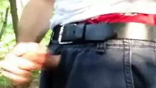 Benim horoz dışarı yürüyüş, sarkma ve cum ile mastürbasyon
