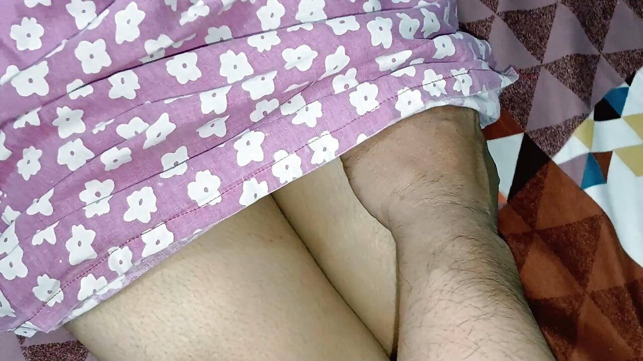 Invited her sister's friend to her room and fucked her