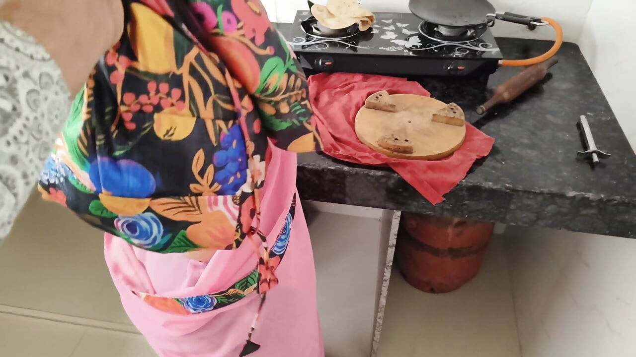 Hoje a Bhabhi Levou uma Foda Bruta na Cozinha