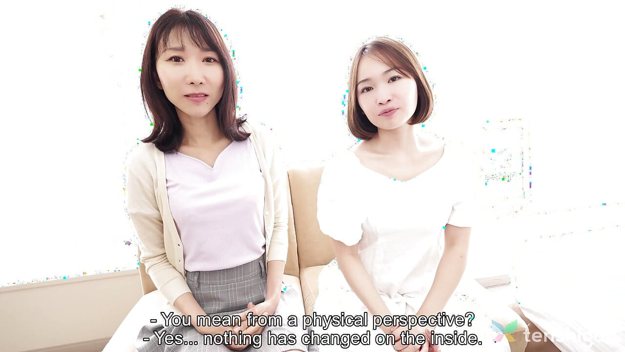 La señorita Aya Oukura trae a su vieja maestra Sra. Madoka Ohnishi a jugar